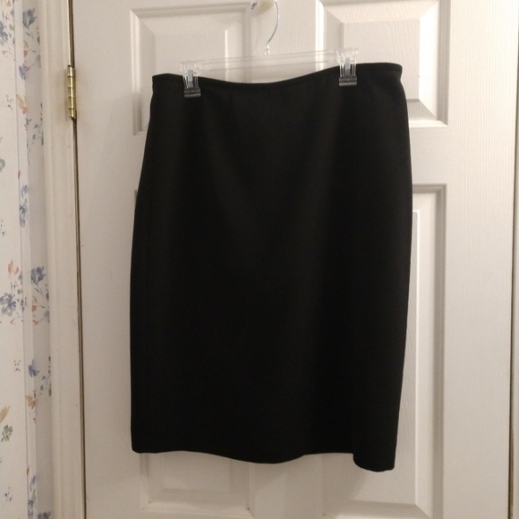 Jones Studio Dresses & Skirts - Jones Studio Pencil Skirt